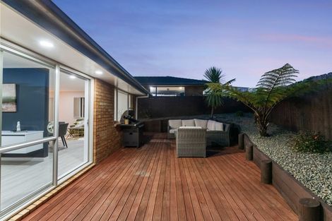 Photo of property in 24 Goh Place, Manurewa, Auckland, 2105