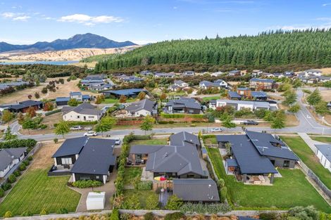 Photo of property in 11 Centre Crescent, Wanaka, 9305