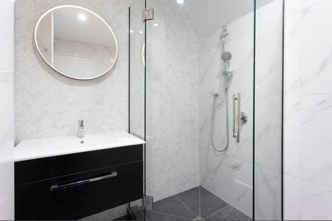 Photo of property in 4/12 Latimer Square, Christchurch Central, Christchurch, 8011