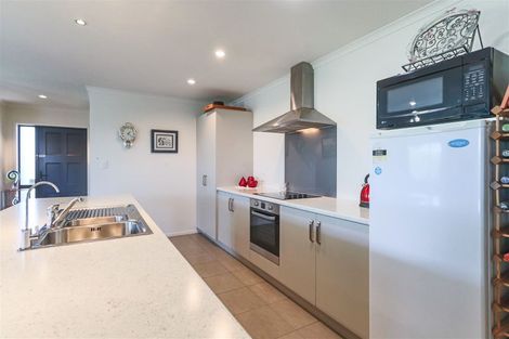 Photo of property in 16 Kahikatea Street, Inglewood, 4330