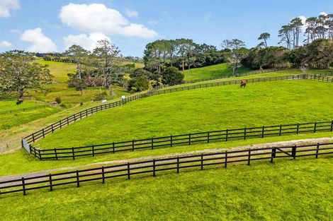 Photo of property in 145 Hanham Road, Kumeu, 0891