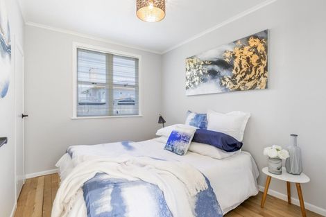 Photo of property in 48 Longburn Road, Henderson, Auckland, 0610