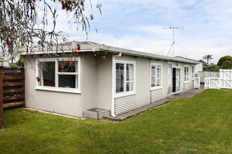 Photo of property in 2/1 Taupo Avenue, Mount Maunganui, 3116