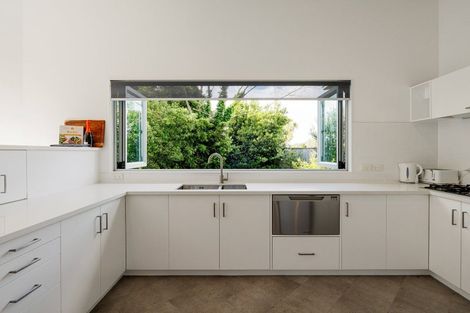 Photo of property in 56 Saint James Drive, Huntington, Hamilton, 3210