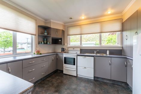 Photo of property in 4 Grey Street, Kurow, 9435