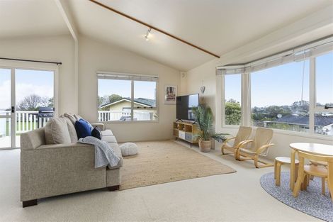 Photo of property in 80h Tirimoana Road, Te Atatu South, Auckland, 0602