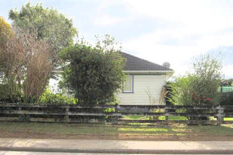 Photo of property in 2/49 Sutton Crescent, Papakura, 2110