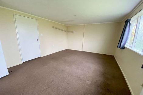 Photo of property in 35 Archibald Road, Kelston, Auckland, 0602