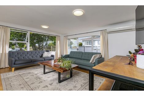 Photo of property in 12 Patts Avenue, Glendene, Auckland, 0602