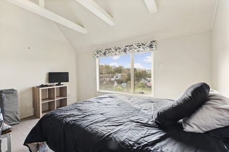 Photo of property in The Triangle, 4/33 Halswater Drive, Churton Park, Wellington, 6037