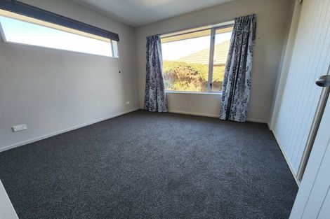 Photo of property in 26 Foresters Crescent, Parklands, Christchurch, 8083