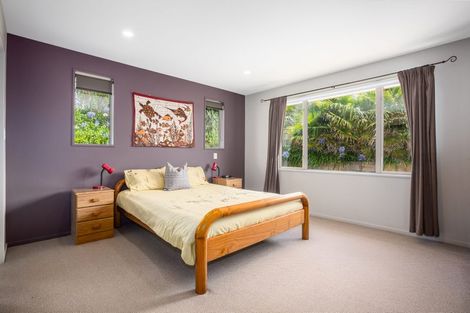 Photo of property in 1 Milford Street, Aotea, Porirua, 5024