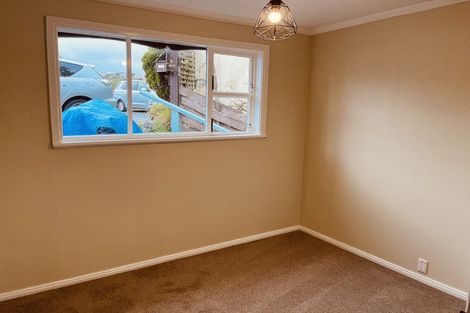 Photo of property in 37 Creswick Terrace, Northland, Wellington, 6012