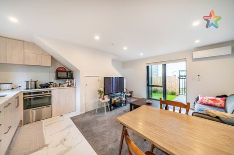 Photo of property in 2/123 Cambridge Terrace, Fairfield, Lower Hutt, 5011