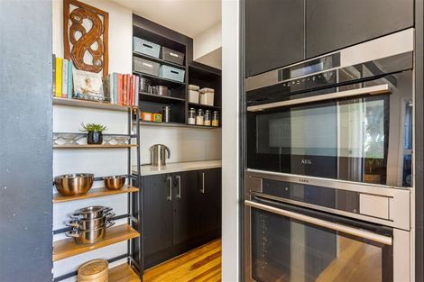 Photo of property in 123 Waimumu Road, Massey, Auckland, 0614