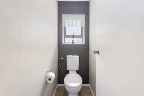 Photo of property in 77 Richmond Avenue, Richmond Heights, Taupo, 3330