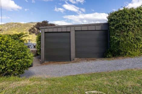 Photo of property in 313 Port Underwood Road, Whatamango Bay, Picton, 7281