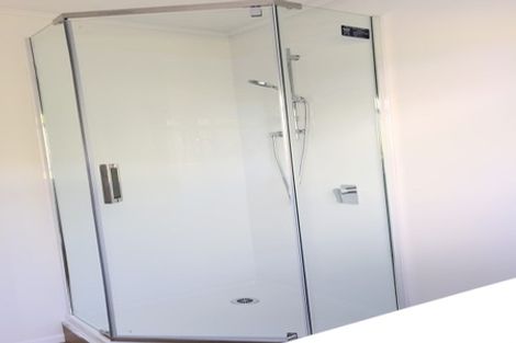 Photo of property in 1009 Whangaparaoa Road, Tindalls Beach, Whangaparaoa, 0930