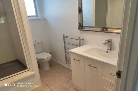 Photo of property in 1/328 East Coast Road, Sunnynook, Auckland, 0632