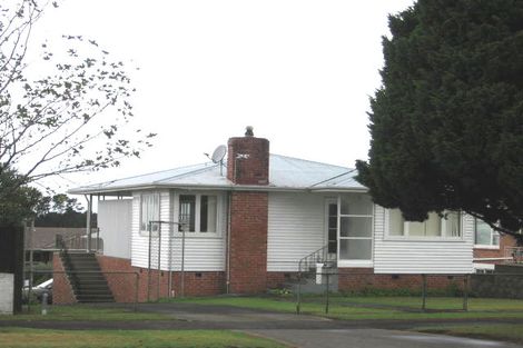 Photo of property in 4317 Great North Road, Glendene, Auckland, 0602