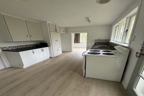 Photo of property in 1/195 Godley Road, Titirangi, Auckland, 0604