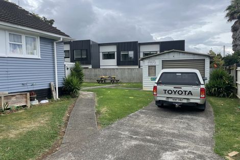 Photo of property in 64 Arimu Road, Papakura, 2110