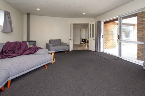 Photo of property in 33 Sylvia Street, Parklands, Christchurch, 8083