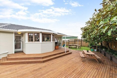 Photo of property in 26 Malvina Place, Bucklands Beach, Auckland, 2014