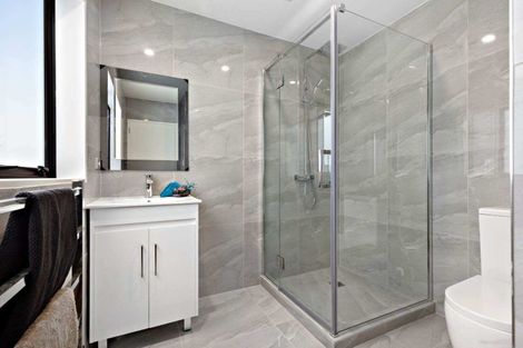 Photo of property in 18b Riverpark Crescent, Henderson, Auckland, 0610