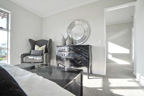 Photo of property in 111 Mackay Drive, Greenhithe, Auckland, 0632