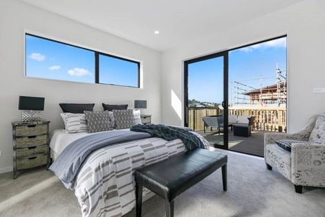 Photo of property in 32 Bine Crescent, Orewa, 0931