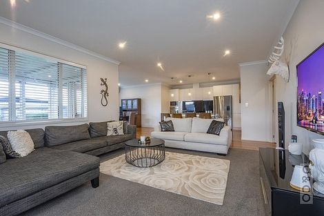 Photo of property in 15 Turpin Road, Riverhead, 0820