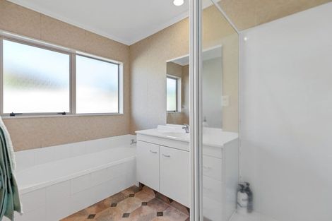 Photo of property in 24 Kahira Crescent, Papamoa Beach, Papamoa, 3118