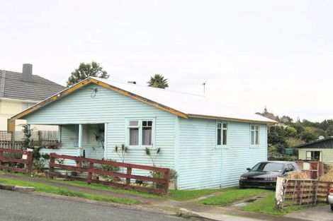 Photo of property in 39 Puriri Street, Helensville, 0800