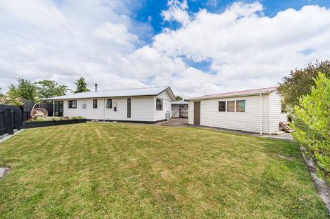 Photo of property in 27 Hillcrest Drive, Kelvin Grove, Palmerston North, 4414