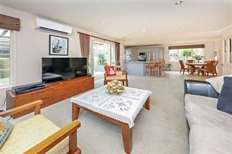 Photo of property in 46 Westerham Drive, Dannemora, Auckland, 2016