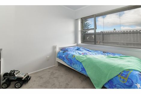 Photo of property in 1/127 Centreway Road, Orewa, 0931