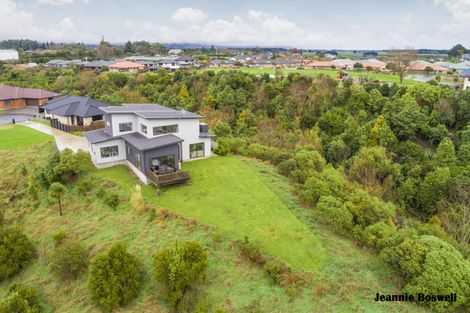 Photo of property in 26 Silkwood Place, Fitzherbert, Palmerston North, 4410