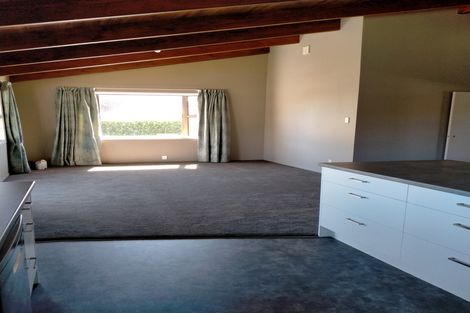 Photo of property in 12 Ashworth Street, Alexandra, 9320