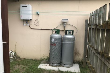 Photo of property in 12a Melrose Road East, Hillsborough, Auckland, 1042