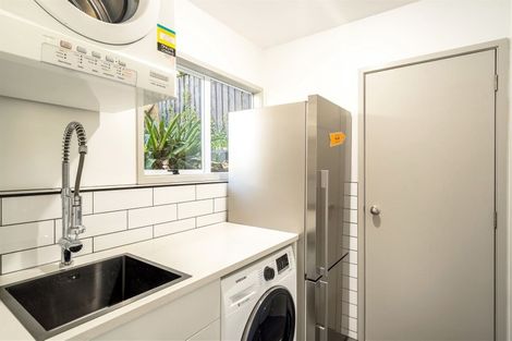 Photo of property in 2/26 Onepoto Road, Hauraki, Auckland, 0622