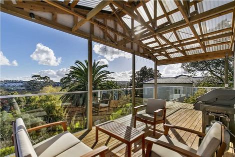 Photo of property in 28 Moffat Road, Red Beach, 0932