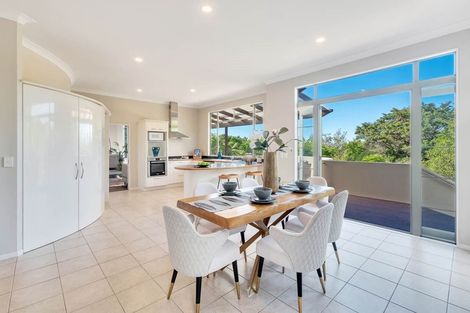 Photo of property in 11 Caversham Drive, Torbay, Auckland, 0630