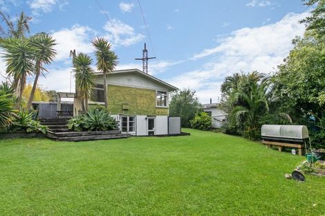 Photo of property in 2/16 Ramillies Place, Glenfield, Auckland, 0629