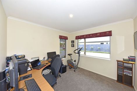 Photo of property in 53 Skyedale Drive, Harewood, Christchurch, 8051