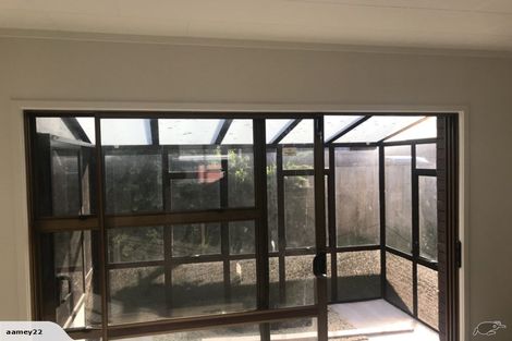 Photo of property in 1/3204 Great North Road, New Lynn, Auckland, 0600