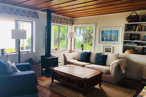 Photo of property in 38 The Parade, Paekakariki, 5034