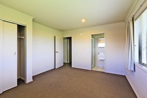 Photo of property in 3 Mcnaughton Place, Onekawa, Napier, 4110