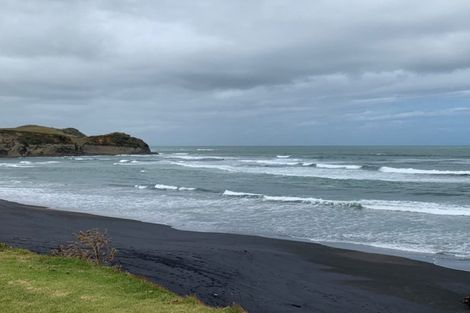 Photo of property in 4 Point Road, Mokau, 4376