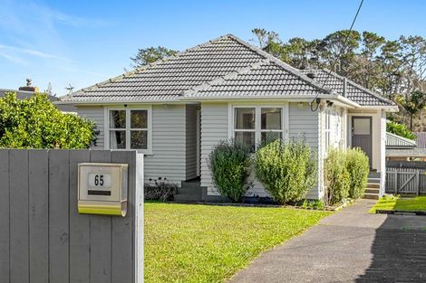 Photo of property in 65 Farquhar Road, Glendene, Auckland, 0602
